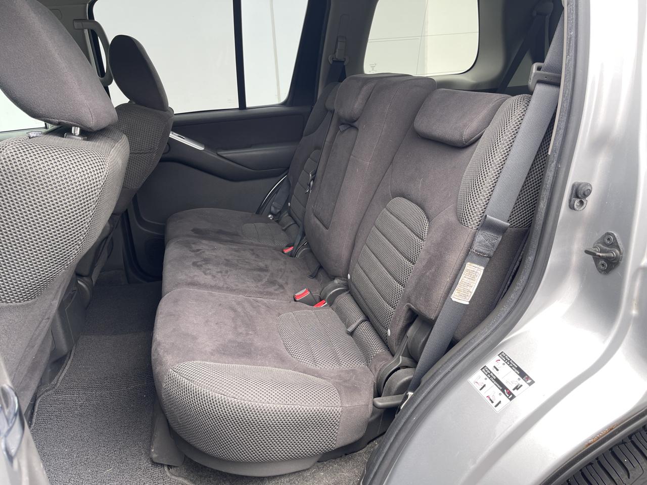 Nissan Pathfinder 4dr SE Auto 4WD 2010