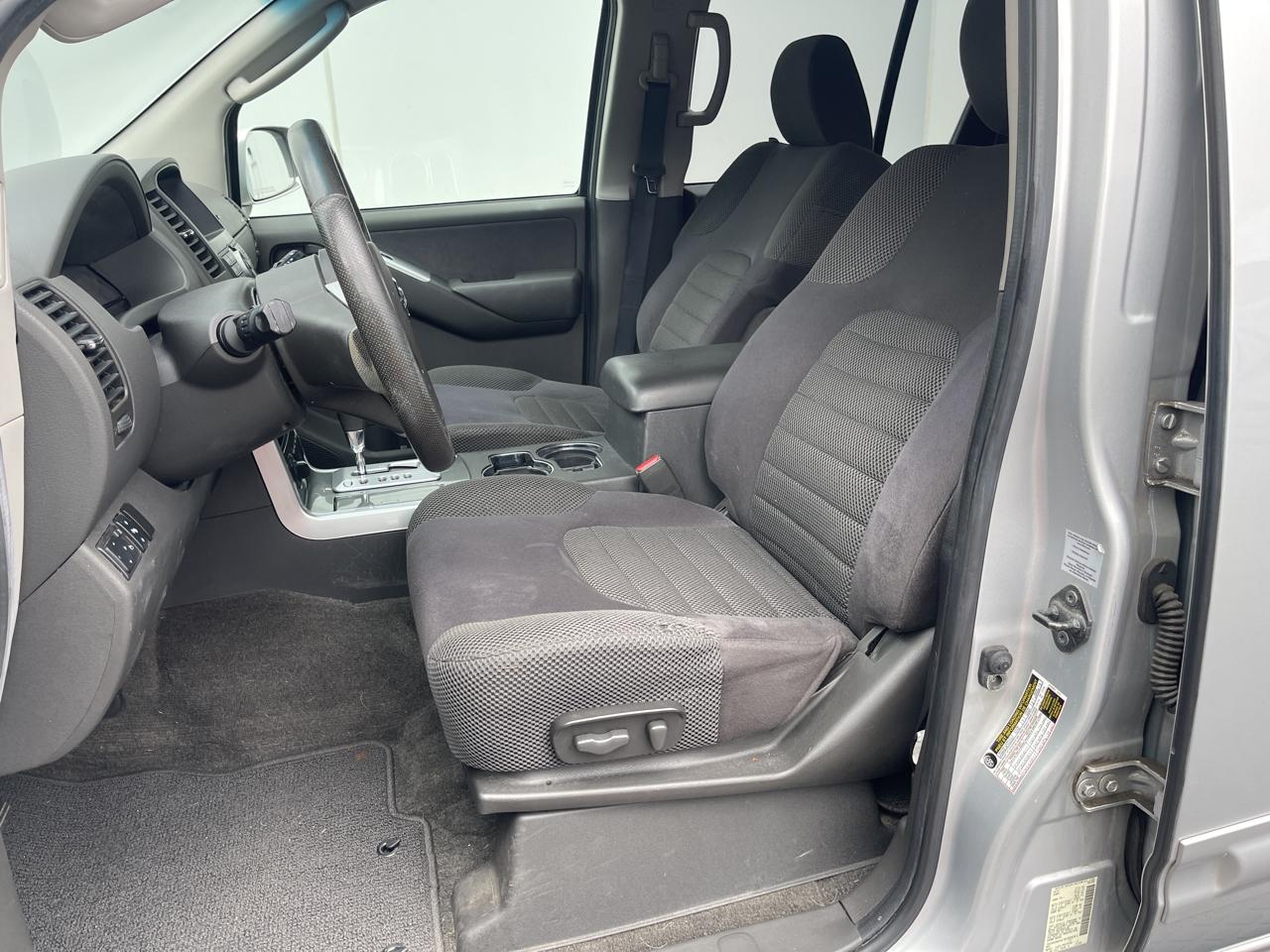 Nissan Pathfinder 4dr SE Auto 4WD 2010