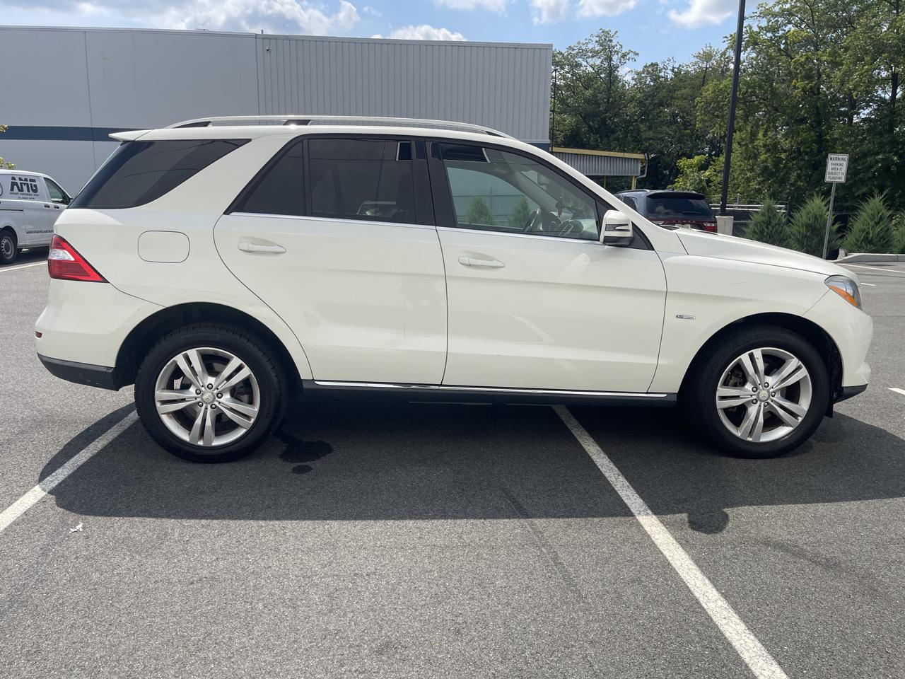 Mercedes-Benz M-Class ML350 4MATIC 2012