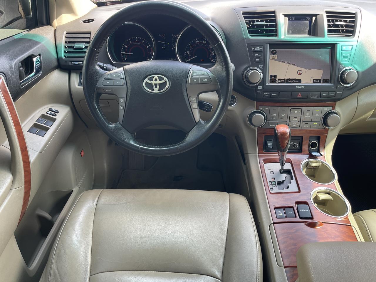 Toyota Highlander Limited 4WD 2010