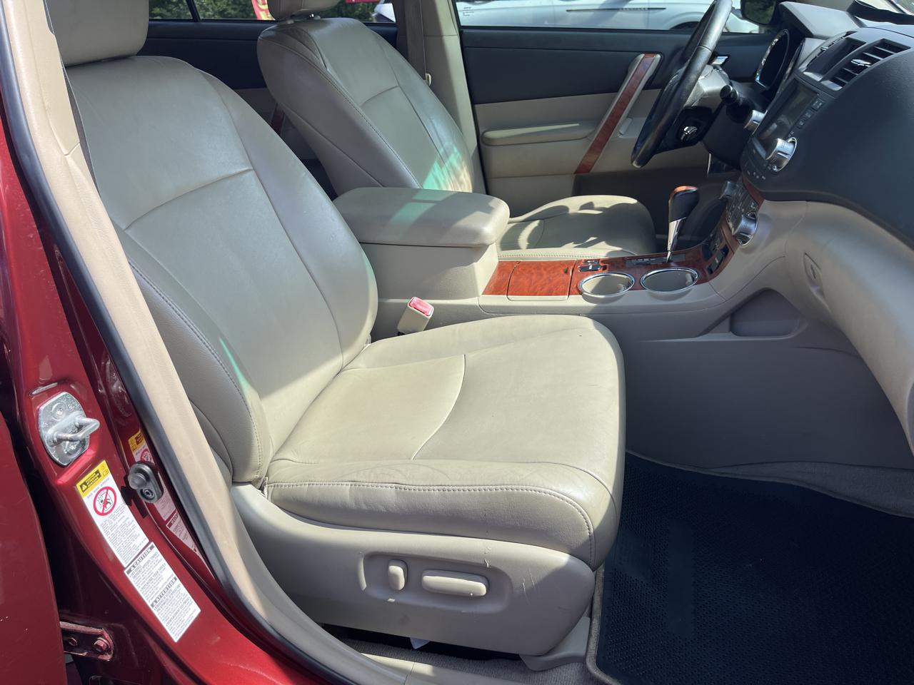 Toyota Highlander Limited 4WD 2010