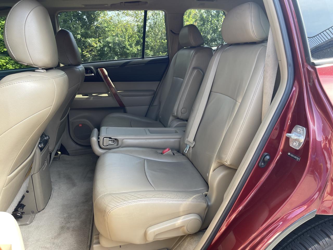 Toyota Highlander Limited 4WD 2010