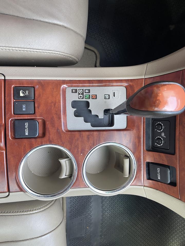 Toyota Highlander Limited 4WD 2010
