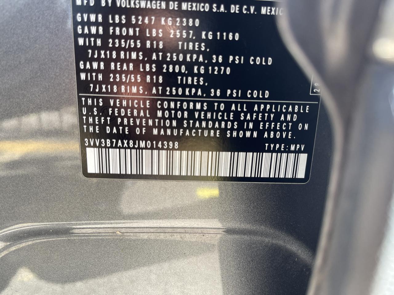 2018 Volkswagen Tiguan 2.0T SEL Premium FWD