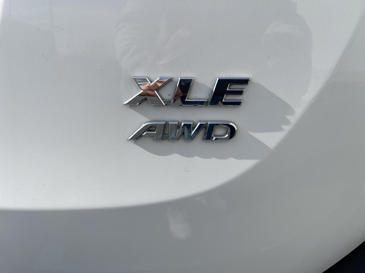 Toyota RAV4 XLE AWD 2015