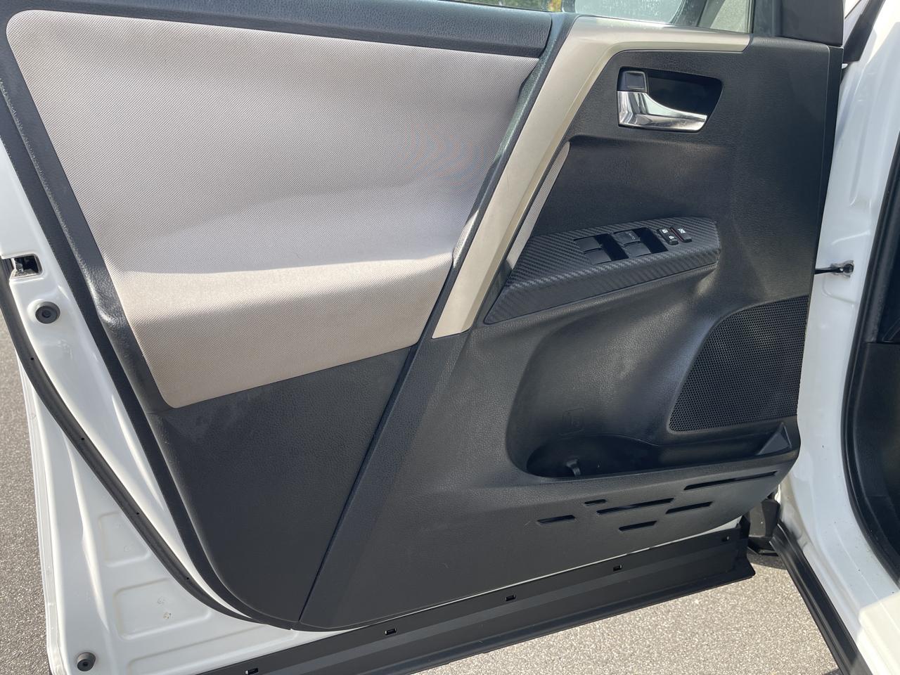 Toyota RAV4 XLE AWD 2015