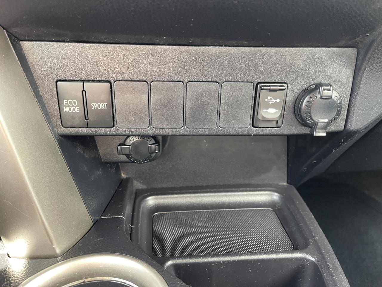 Toyota RAV4 XLE AWD 2015