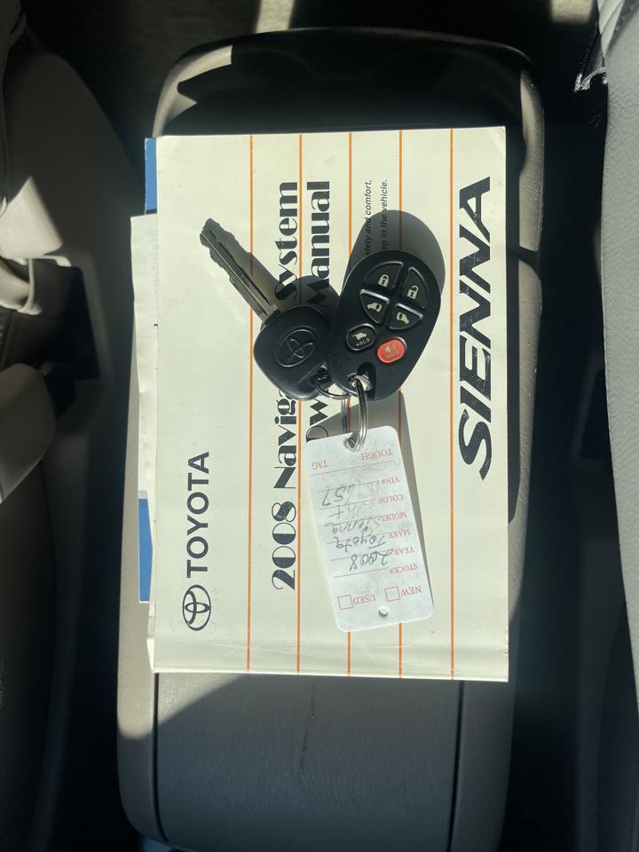 Toyota Sienna XLE Limited FWD 2008