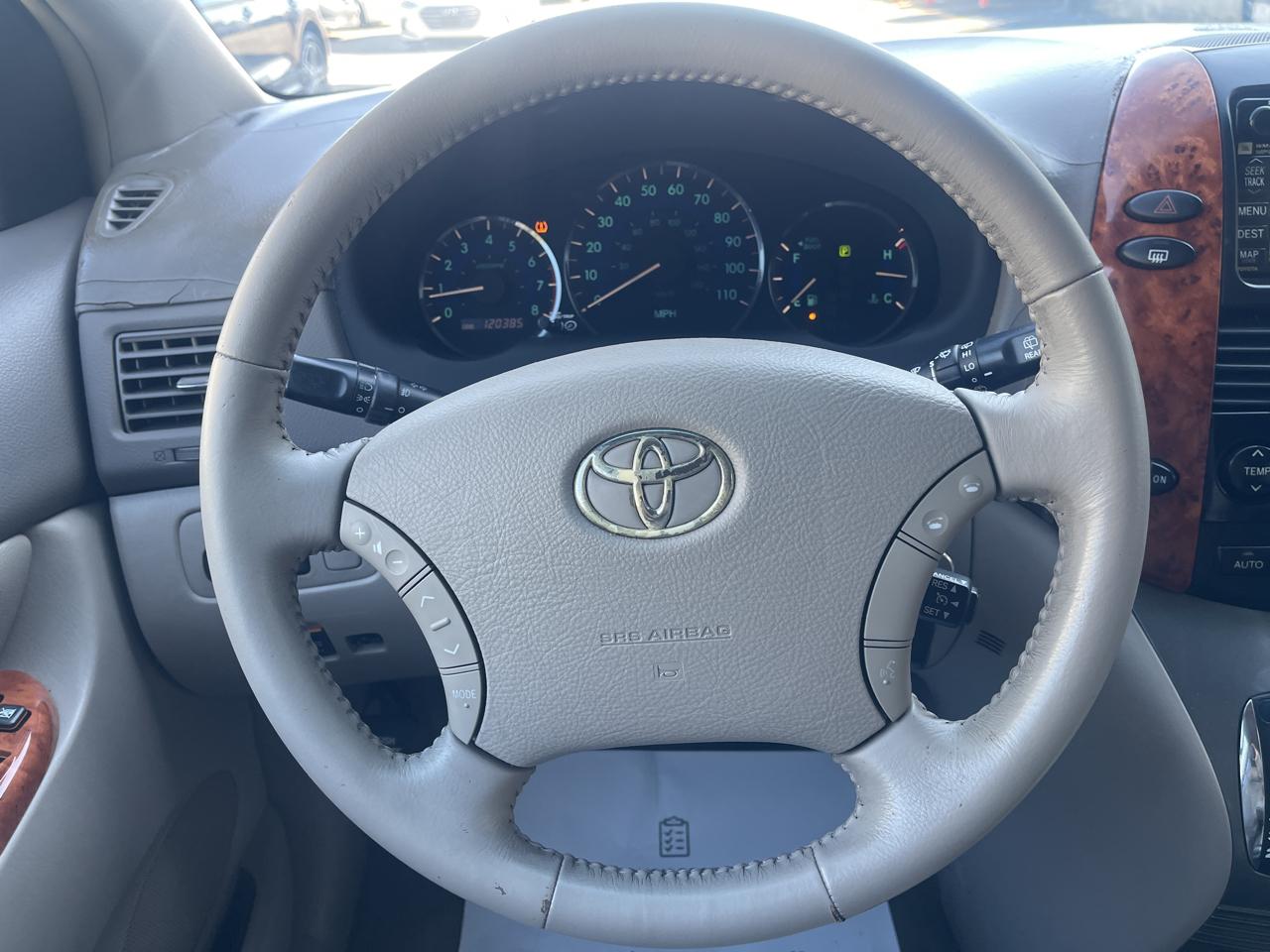 Toyota Sienna XLE Limited FWD 2008