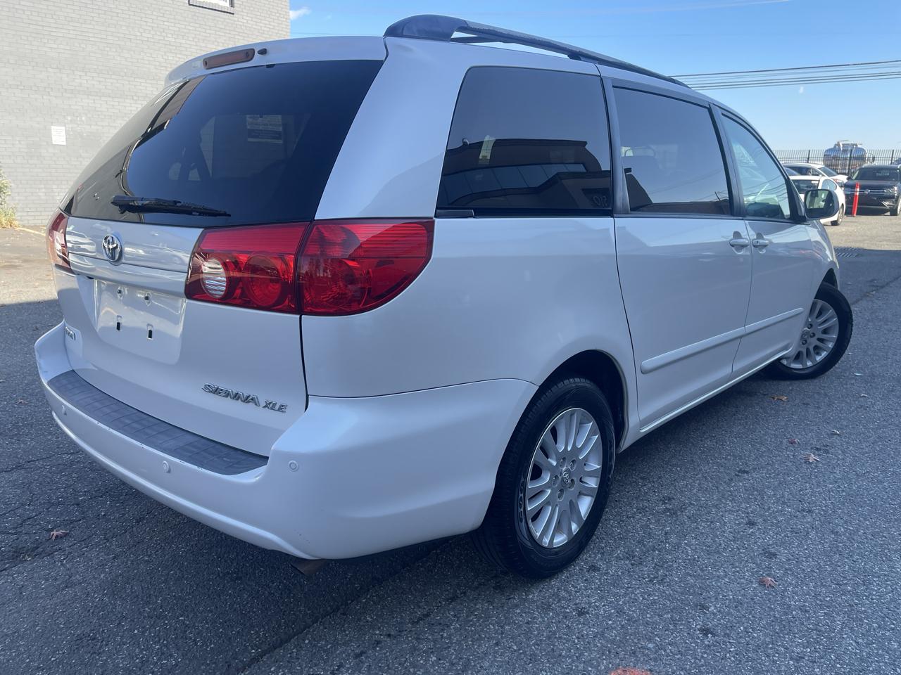 Toyota Sienna XLE Limited FWD 2008