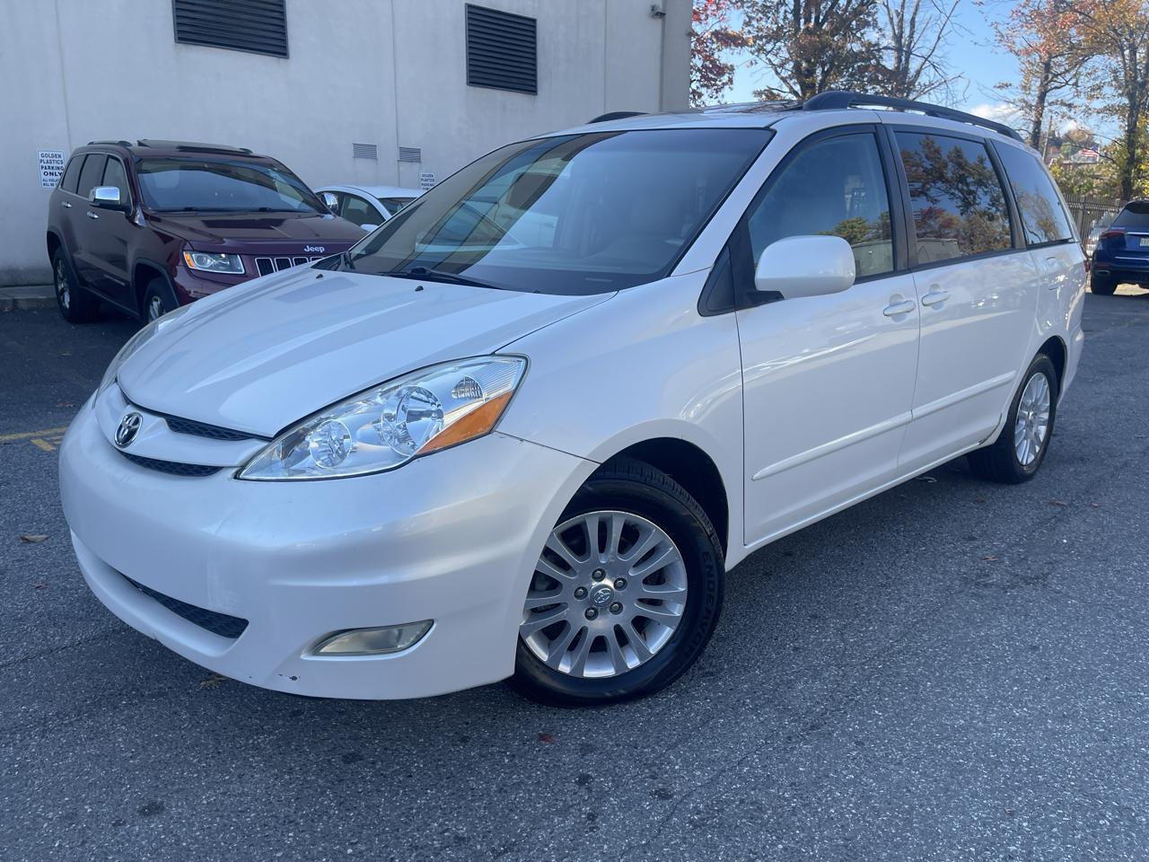 Toyota Sienna XLE Limited FWD 2008