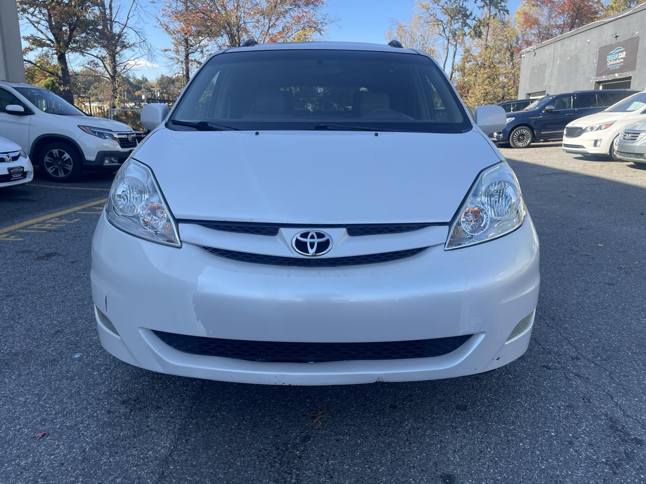 Toyota Sienna XLE Limited FWD 2008