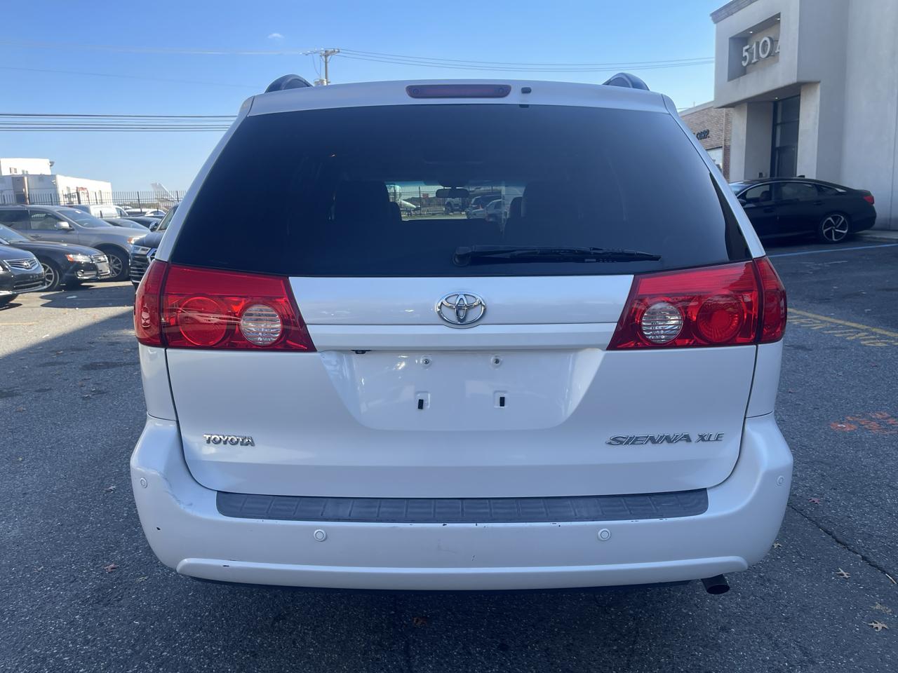 Toyota Sienna XLE Limited FWD 2008