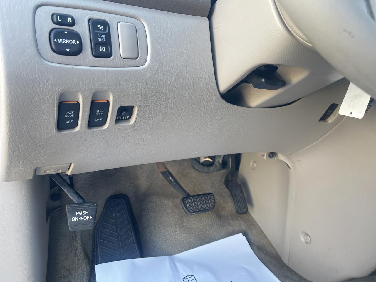 Toyota Sienna XLE Limited FWD 2008