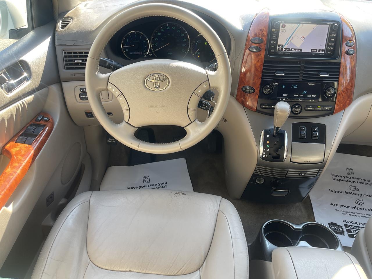 Toyota Sienna XLE Limited FWD 2008