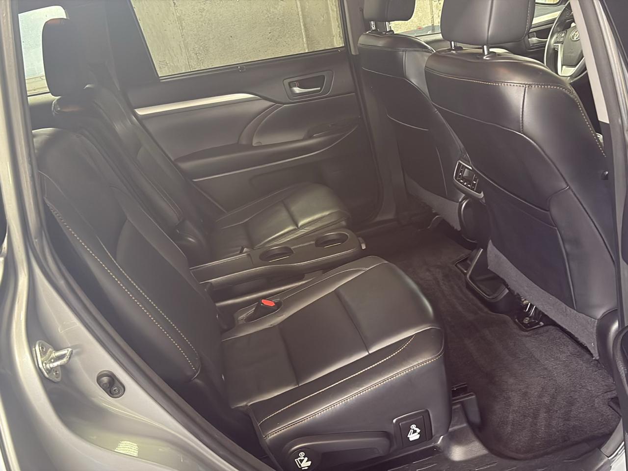 Toyota Highlander XLE AWD V6 2016