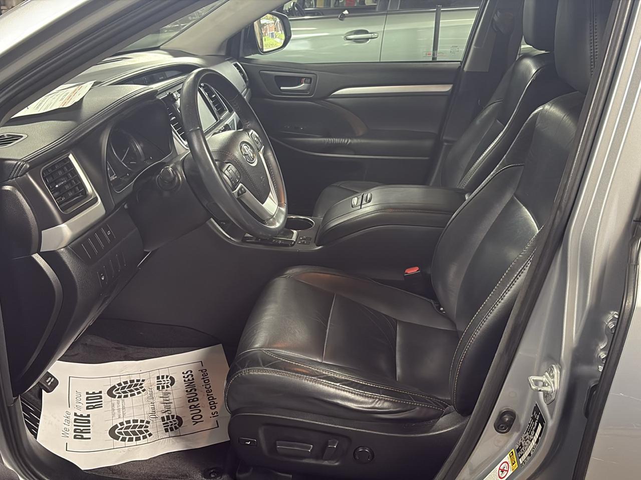 Toyota Highlander XLE AWD V6 2016