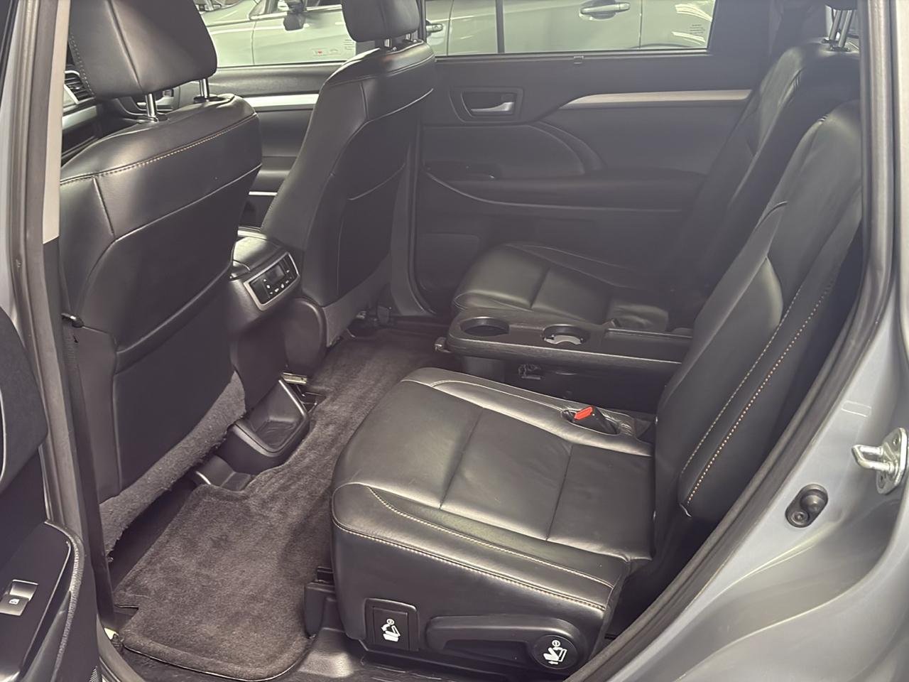Toyota Highlander XLE AWD V6 2016