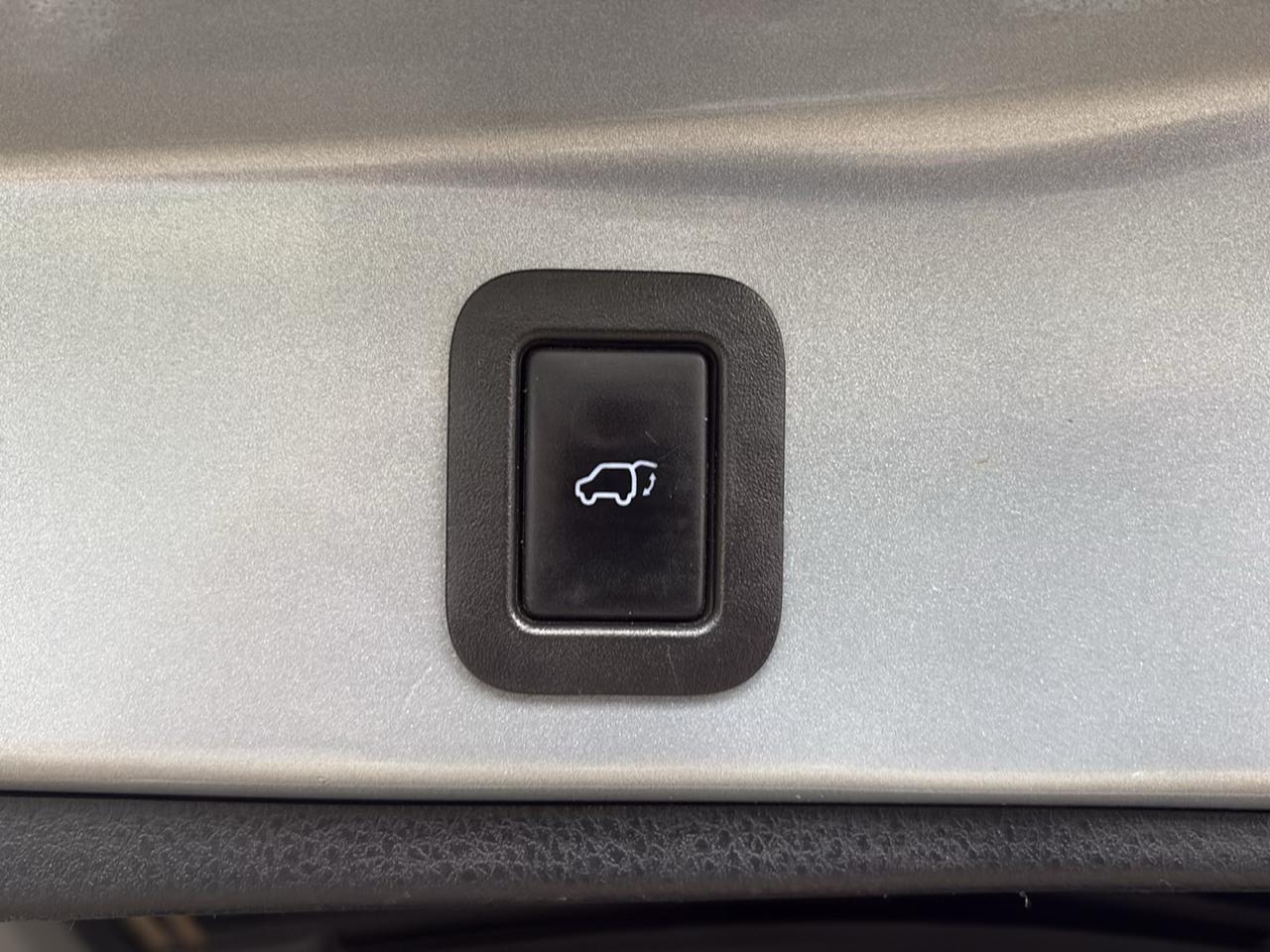 Toyota Highlander XLE AWD V6 2016