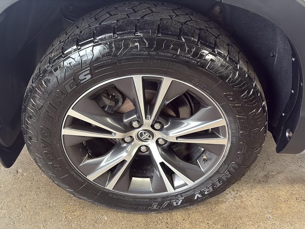 Toyota Highlander XLE AWD V6 2016