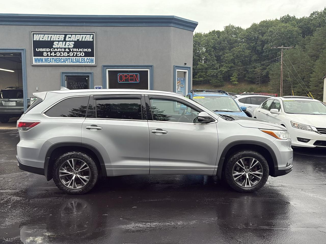Toyota Highlander XLE AWD V6 2016