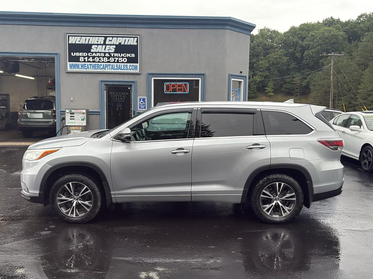 Toyota Highlander XLE AWD V6 2016