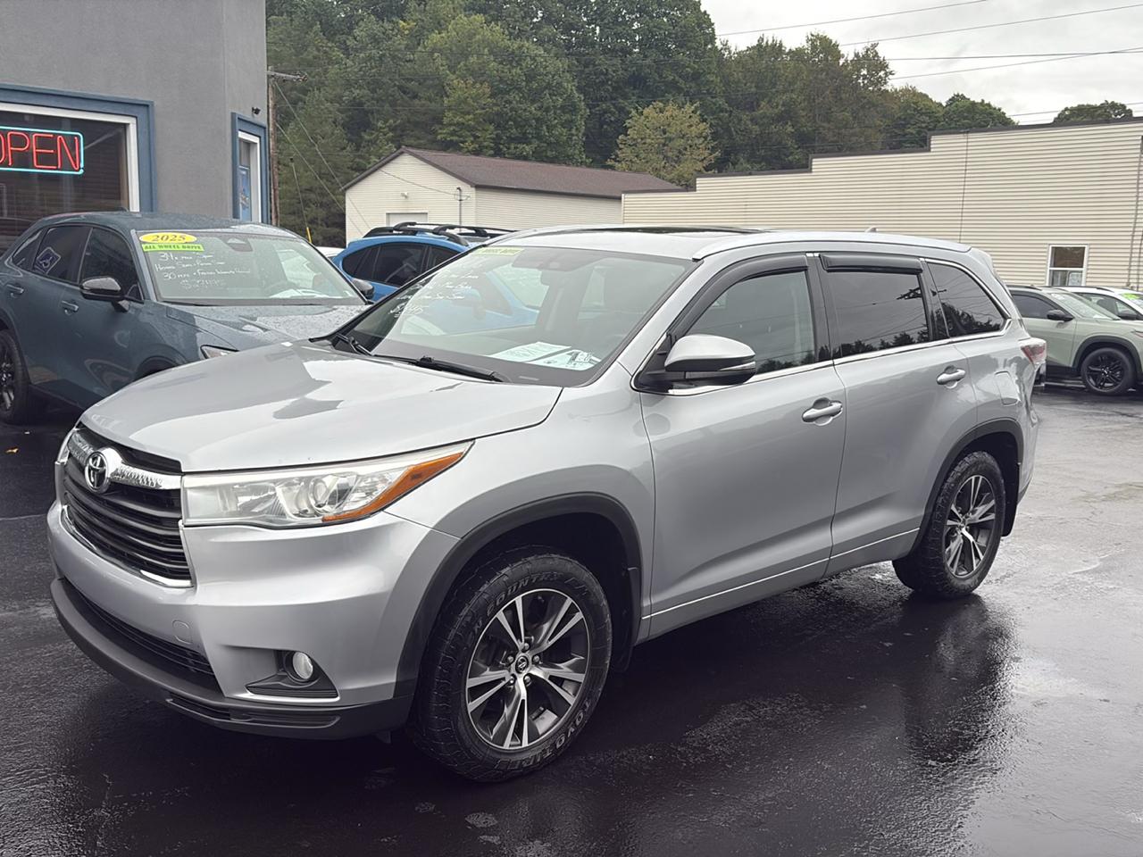 Toyota Highlander XLE AWD V6 2016
