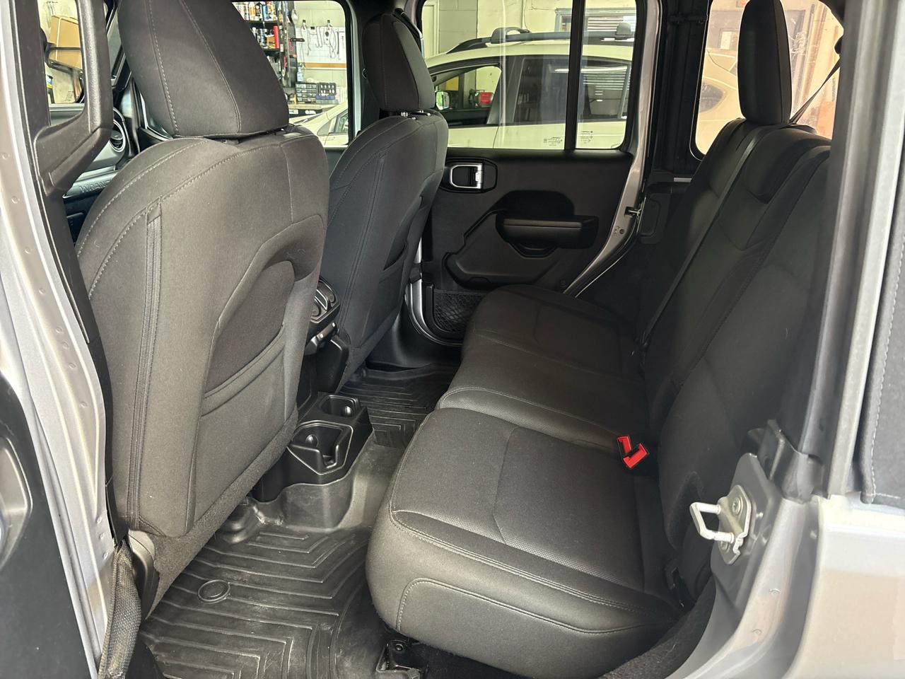 Jeep Wrangler Unlimited Sport 2018