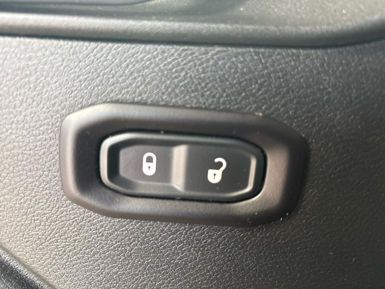 Jeep Wrangler Unlimited Sport 2018