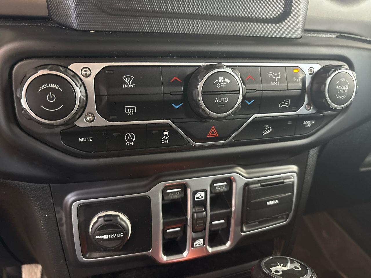 Jeep Wrangler Unlimited Sport 2018