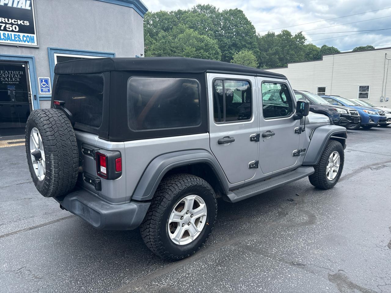 Jeep Wrangler Unlimited Sport 2018