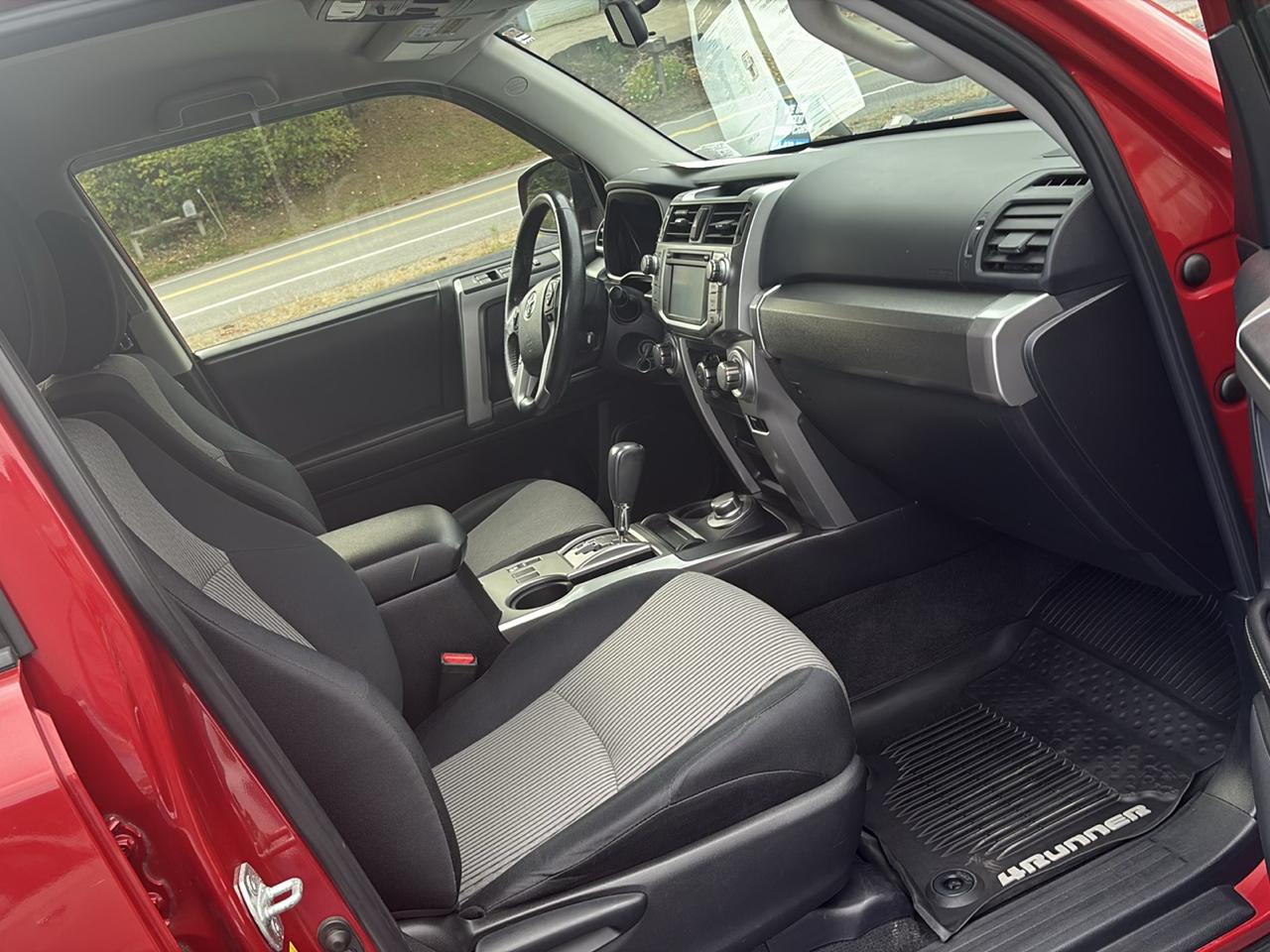 Toyota 4Runner SR5 4WD 2015