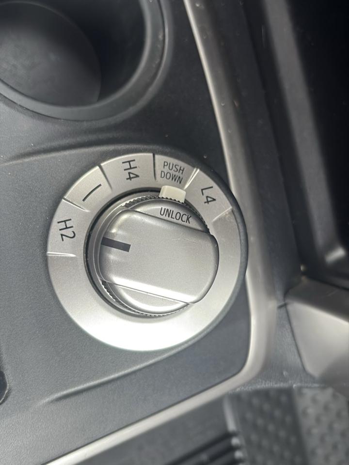 Toyota 4Runner SR5 4WD 2015