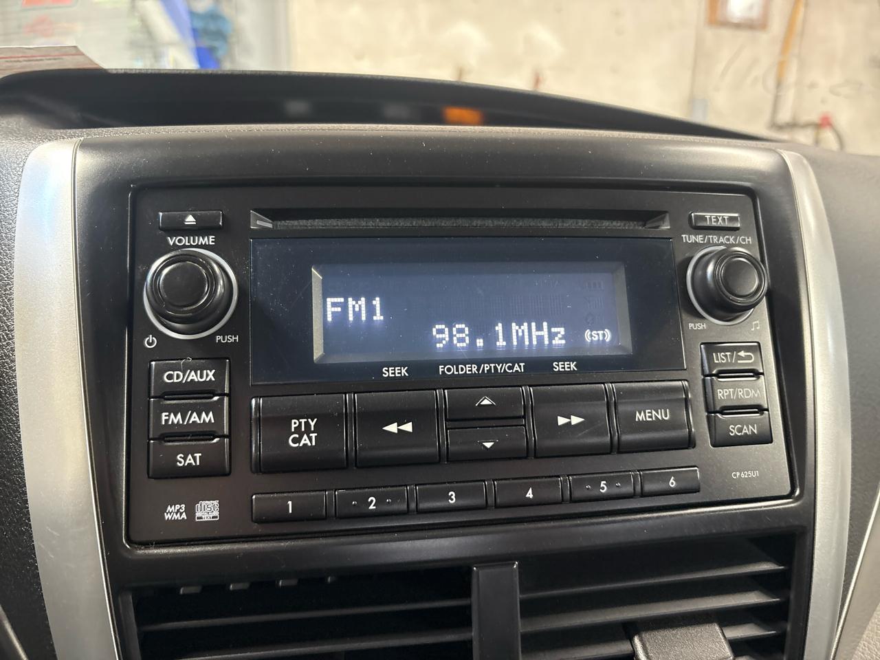 Subaru Forester 2.5X Premium 2011