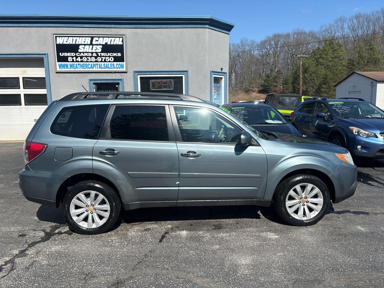Subaru Forester 2.5X Premium 2011