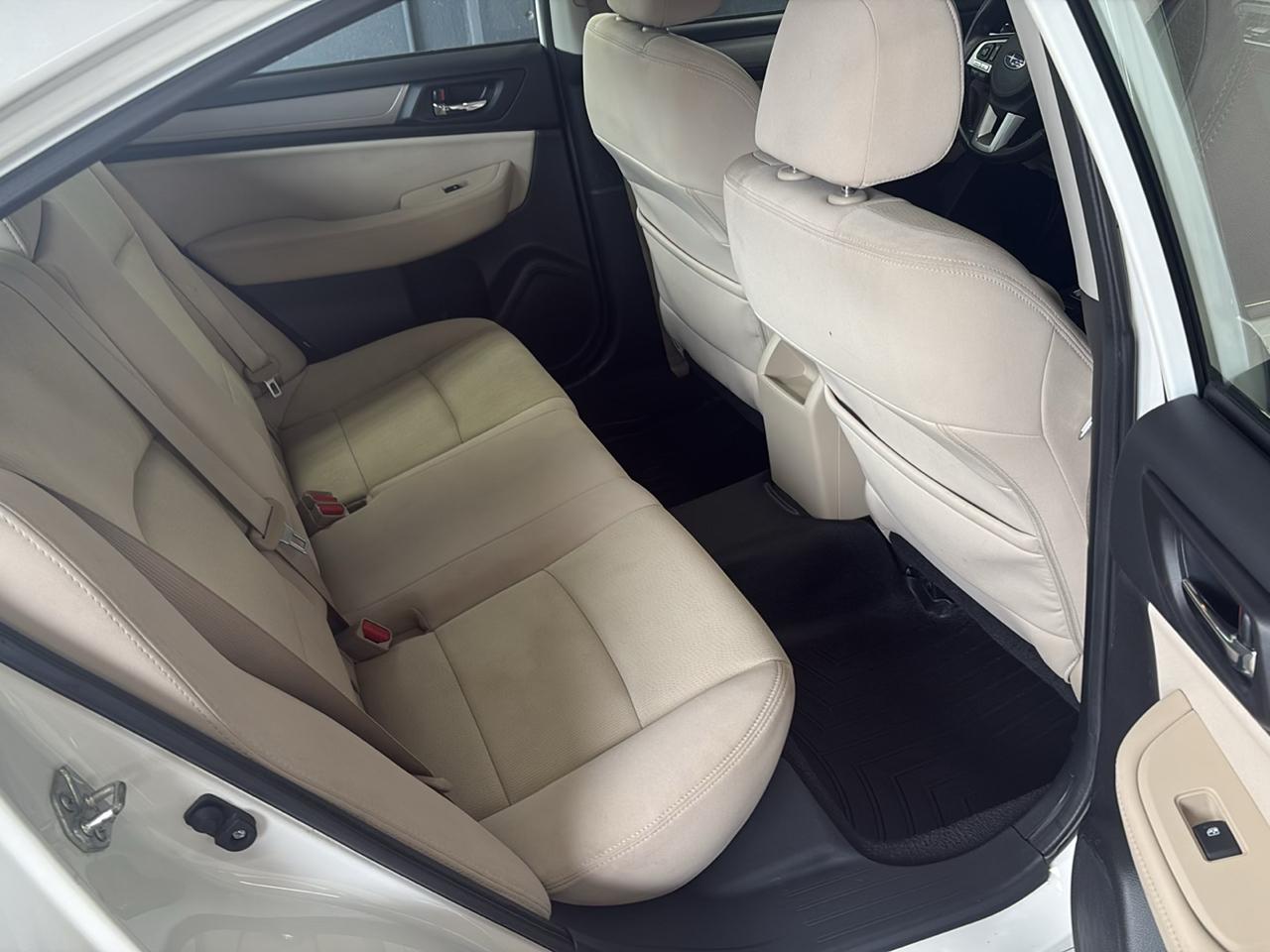 Subaru Legacy 2.5i Premium 2015