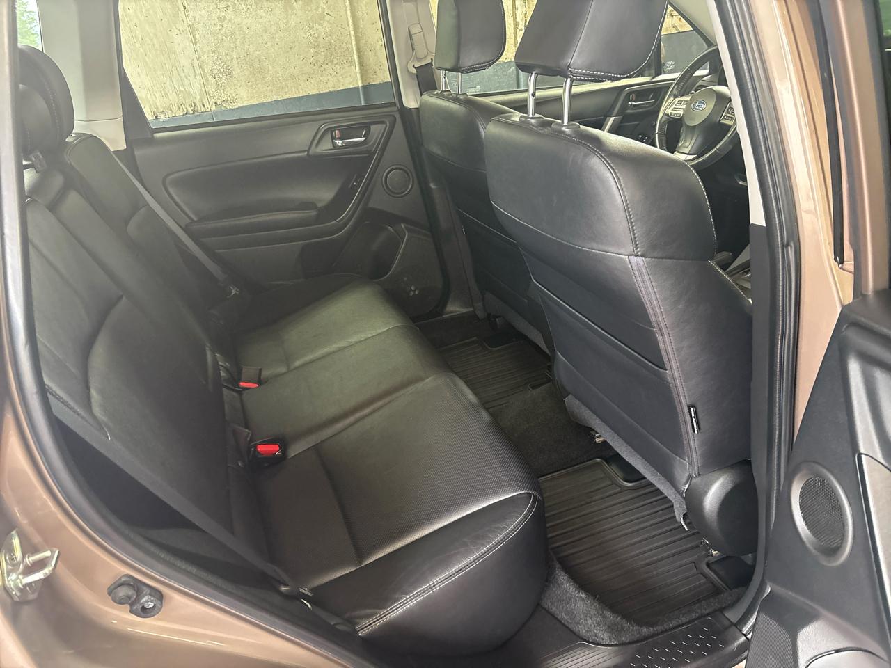 Subaru Forester 2.5i Touring 2014