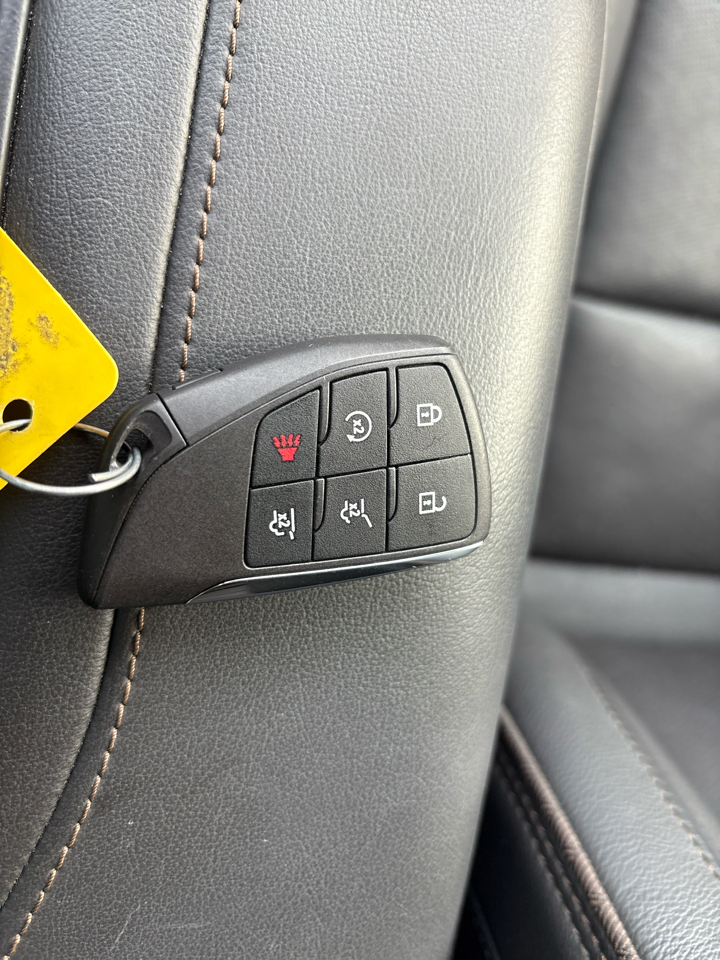 Chevrolet Tahoe 4WD 4dr High Country 2021