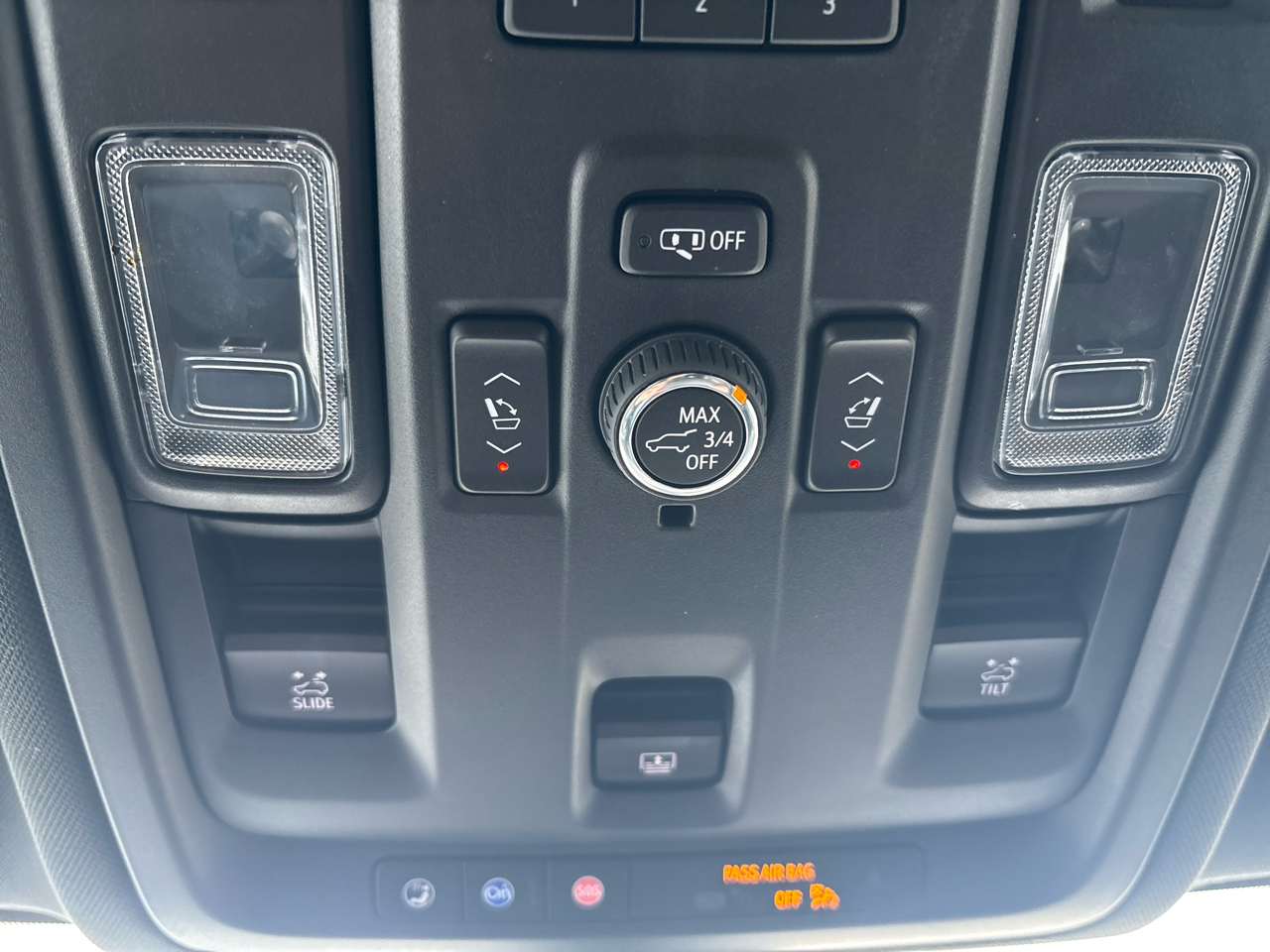 Chevrolet Tahoe 4WD 4dr High Country 2021