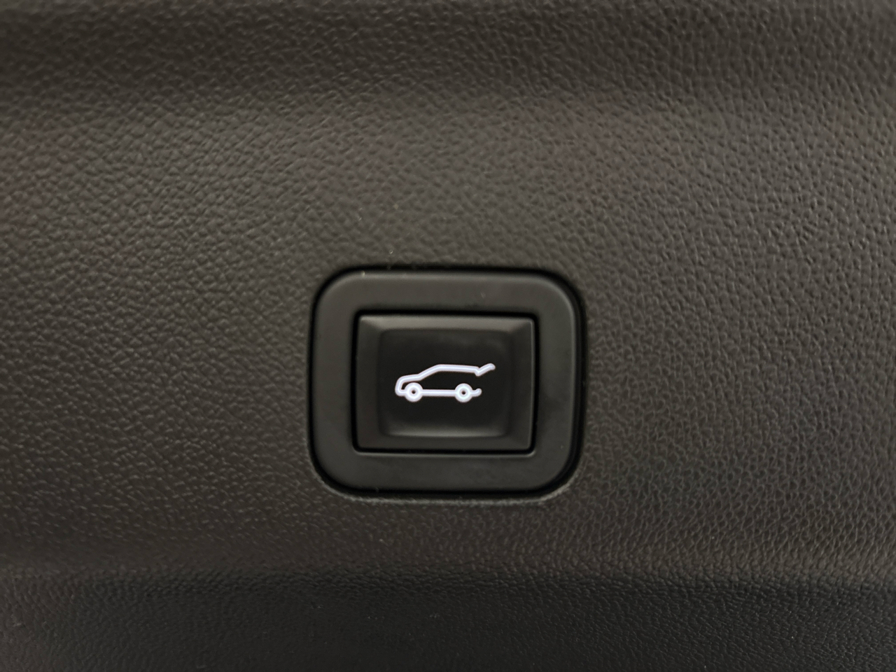 Chevrolet Tahoe 4WD 4dr High Country 2021