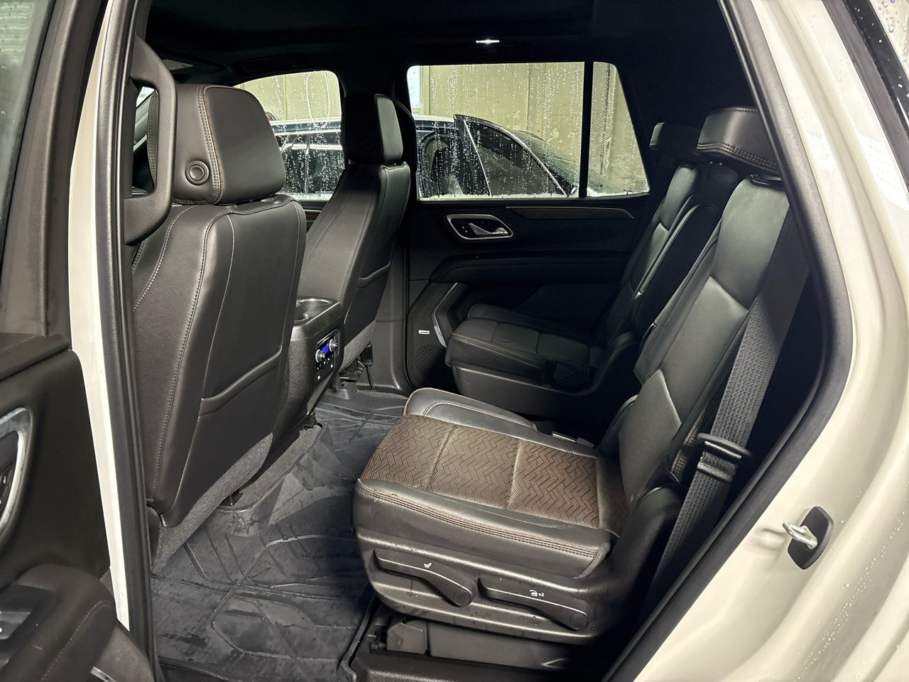 Chevrolet Tahoe 4WD 4dr High Country 2021