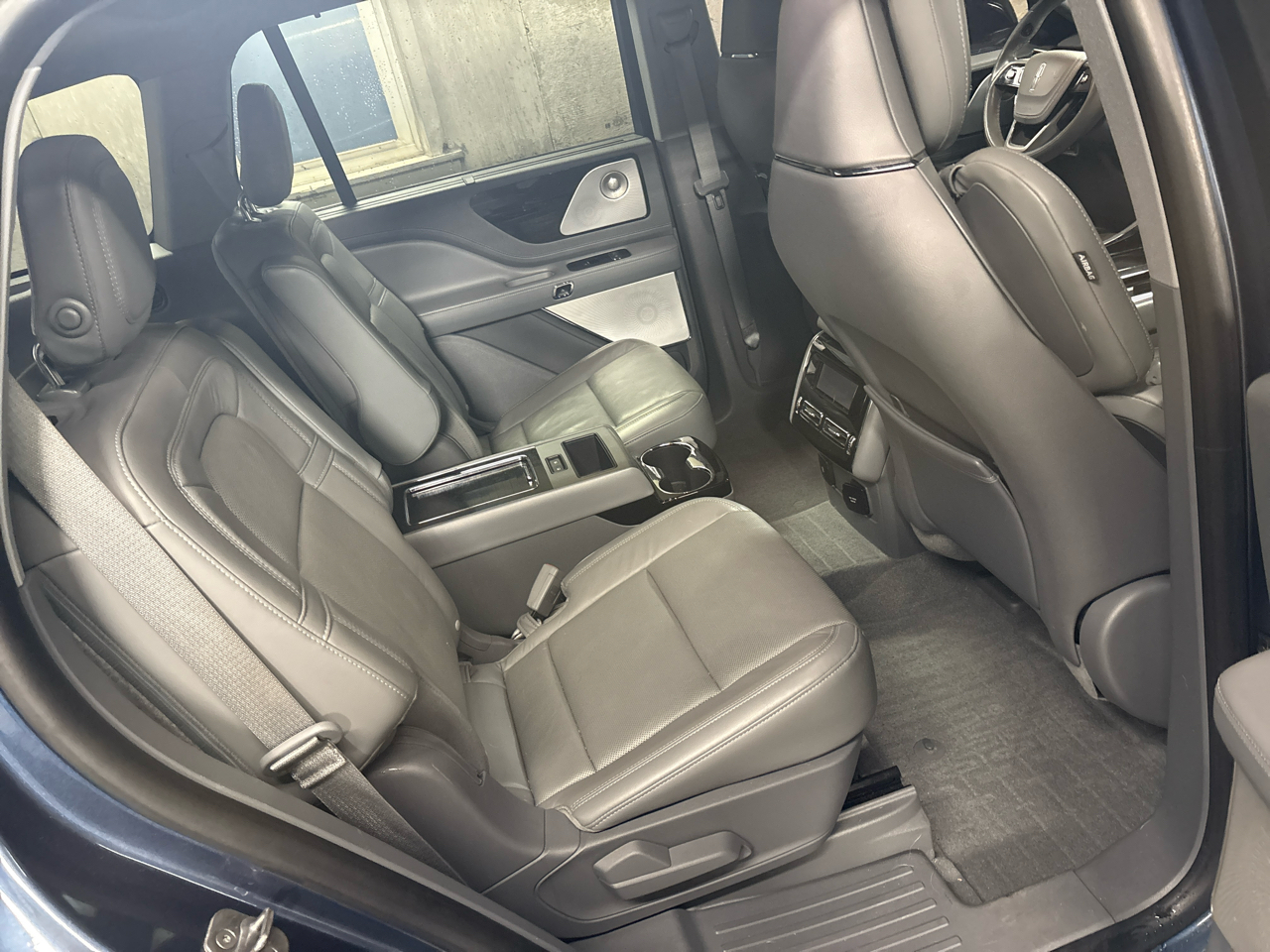 Lincoln Aviator Reserve 4D SUV AWD 2020