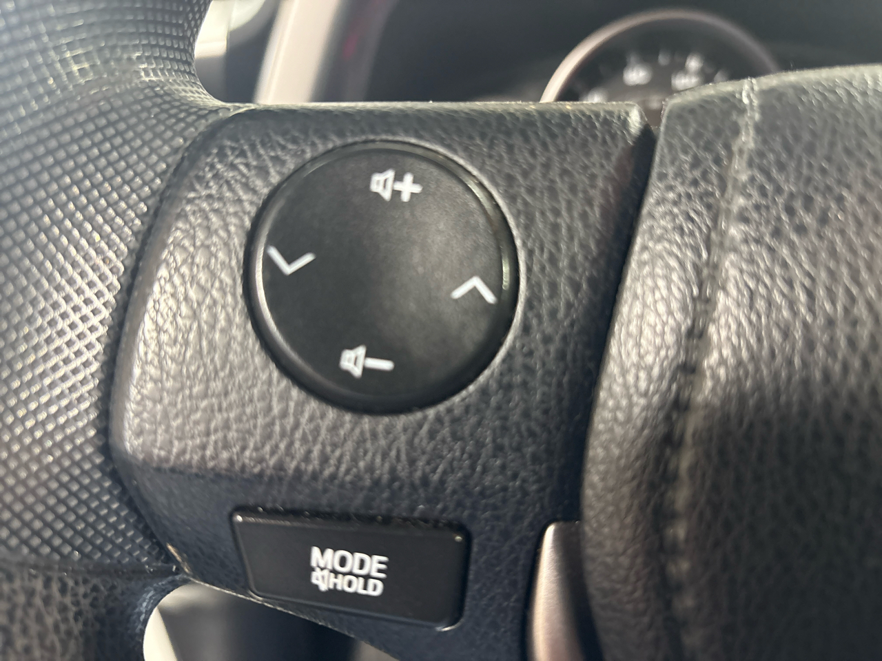 Toyota RAV4 AWD 4dr LE (Natl) 2016