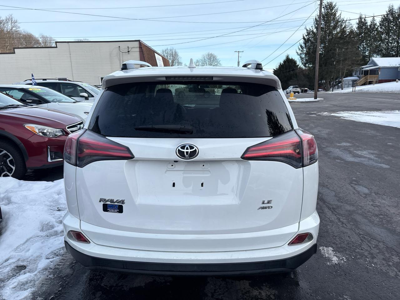 Toyota RAV4 AWD 4dr LE (Natl) 2016
