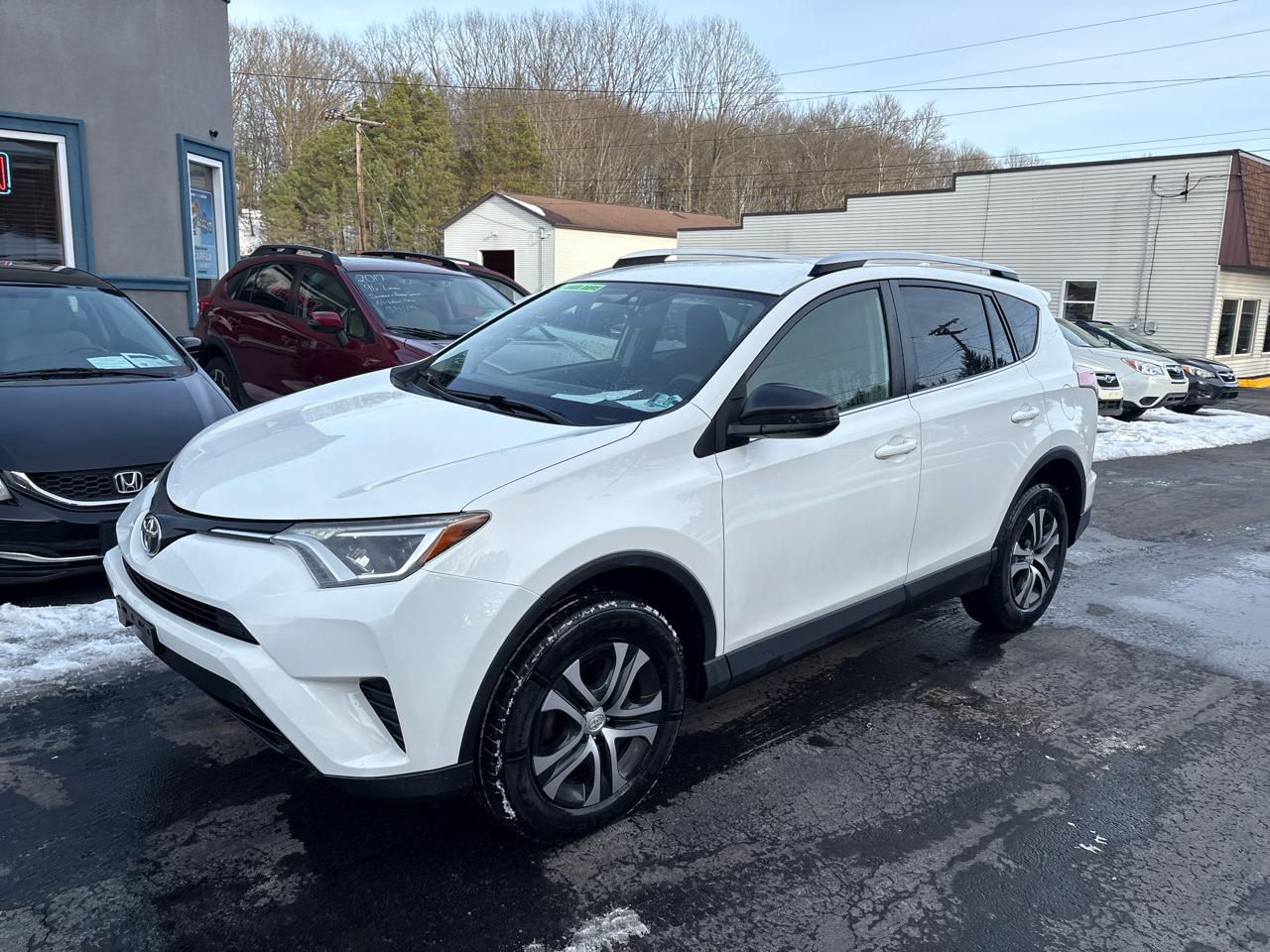 Toyota RAV4 AWD 4dr LE (Natl) 2016