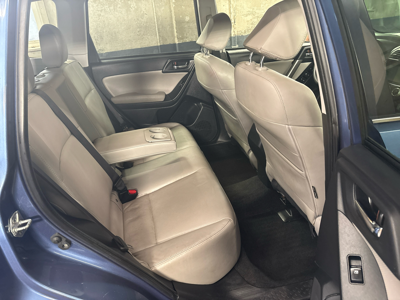 Subaru Forester 4dr CVT 2.5i Limited PZEV 2016