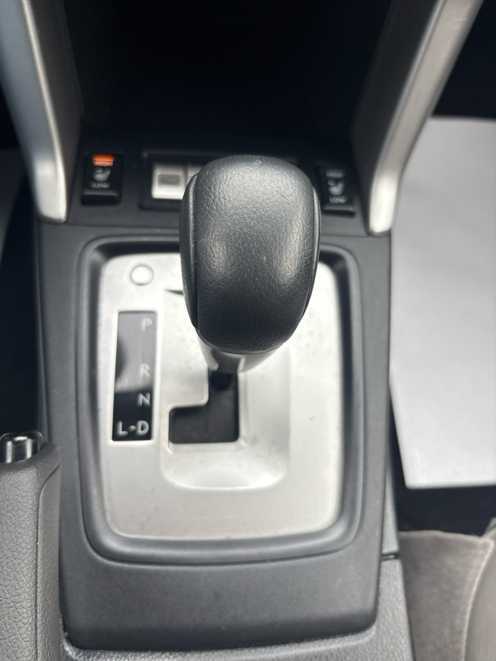 Subaru Forester 4dr CVT 2.5i Limited PZEV 2016