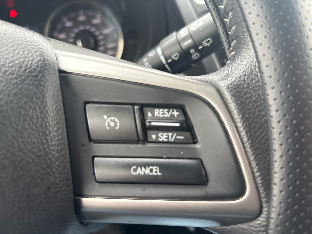 Subaru Forester 4dr CVT 2.5i Limited PZEV 2016