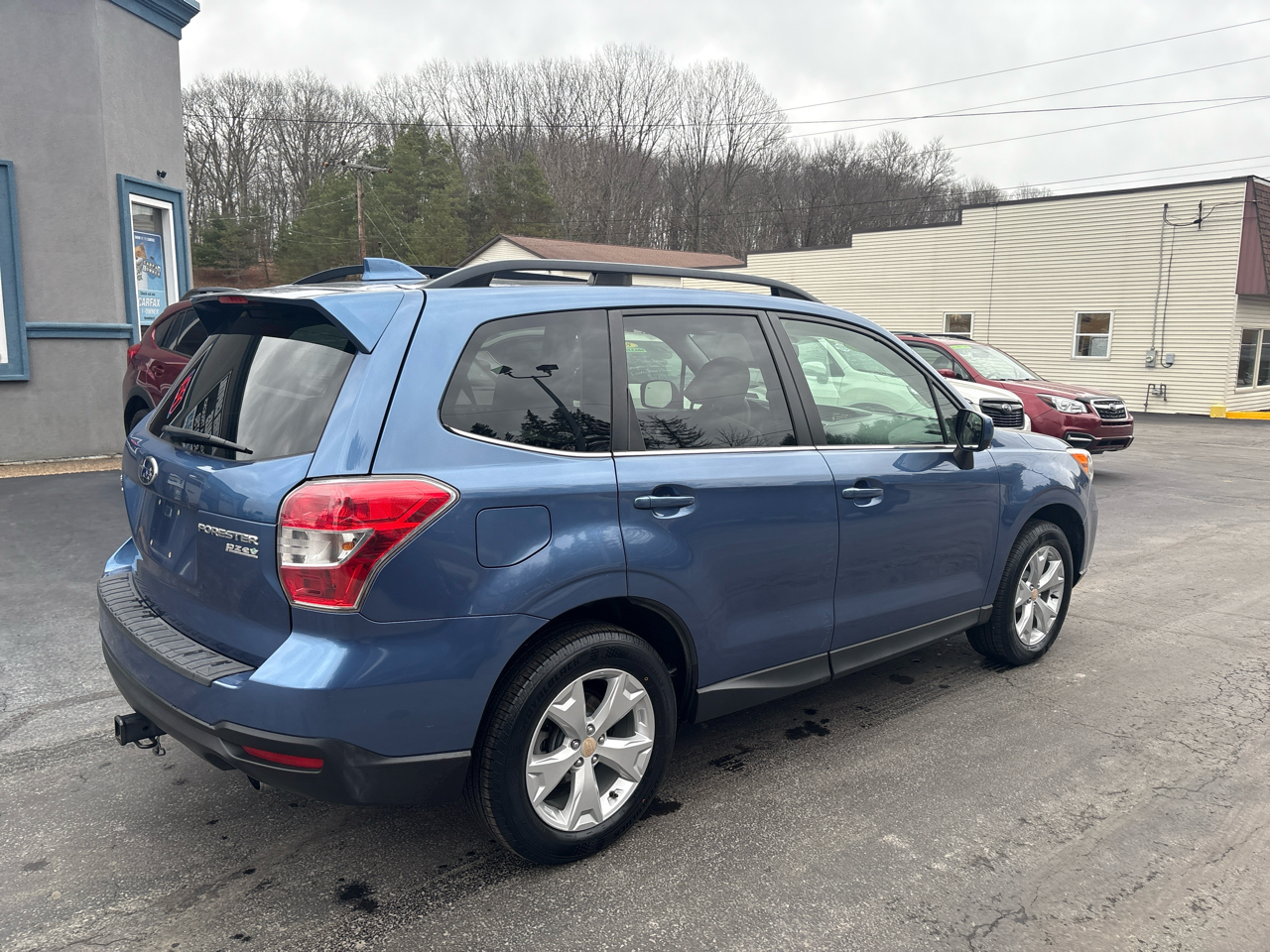 Subaru Forester 4dr CVT 2.5i Limited PZEV 2016