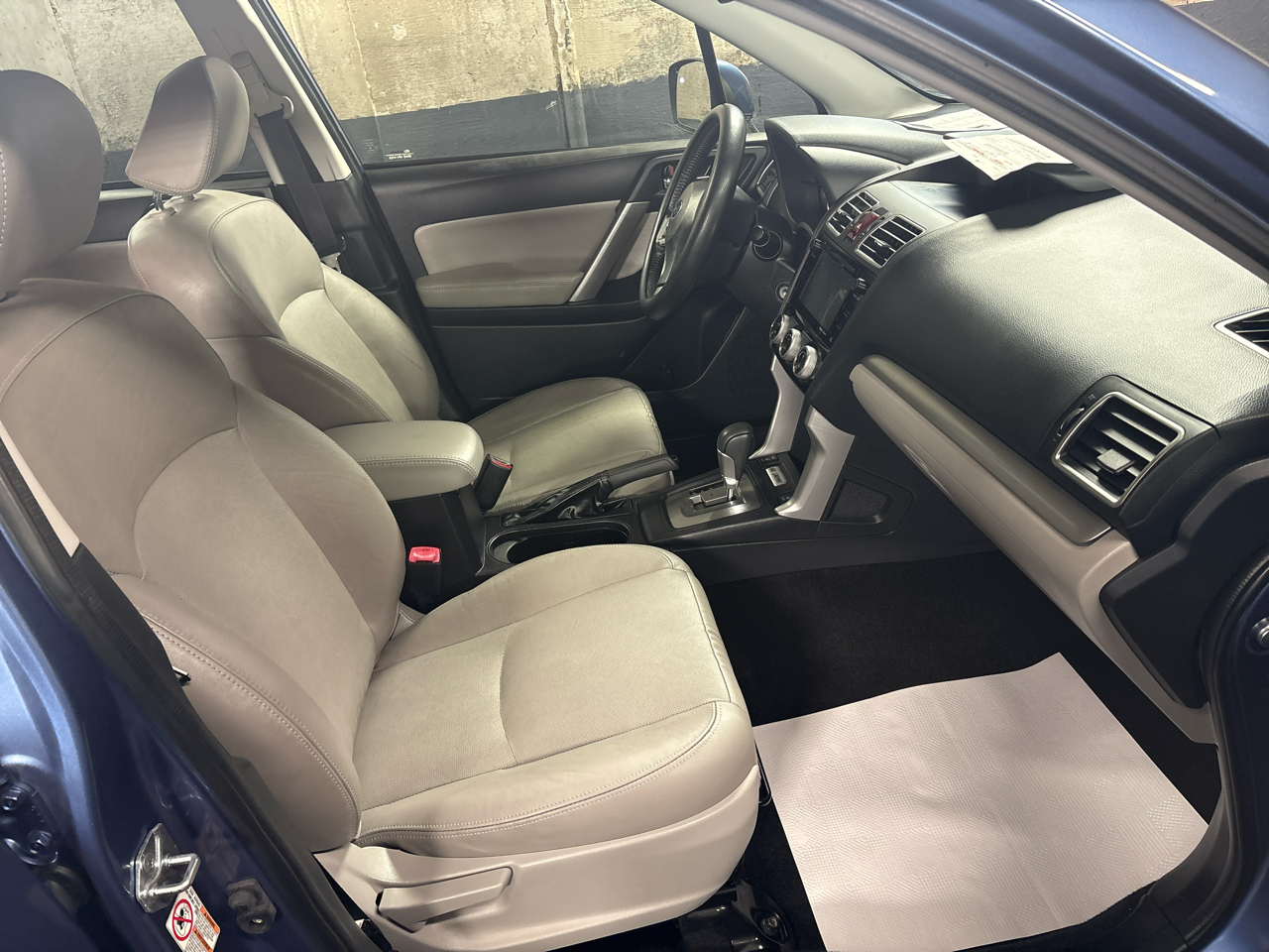 Subaru Forester 4dr CVT 2.5i Limited PZEV 2016